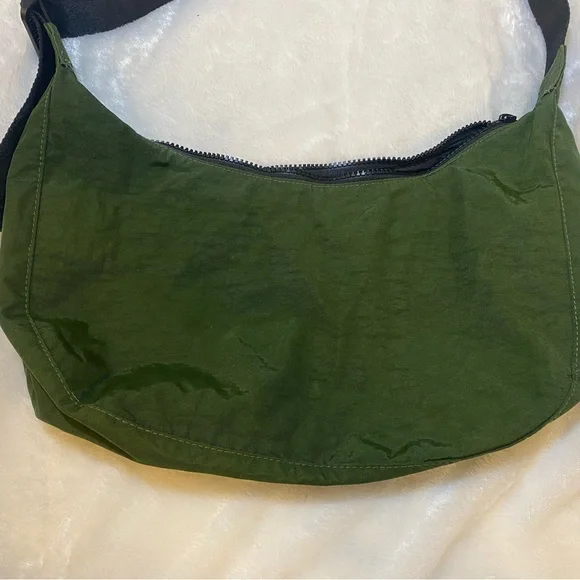 BAGGU Bay Laurel Medium Crescent Bag - Picture 7 of 15